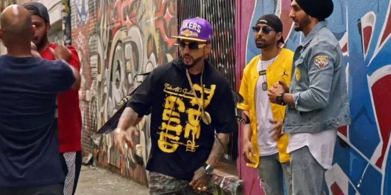 All Eyez On Me Song Lyrics Hindi (2020) – Jazzy B | Updated 2024 All Eyez On Me Song Lyrics Hindi - Jazzy B