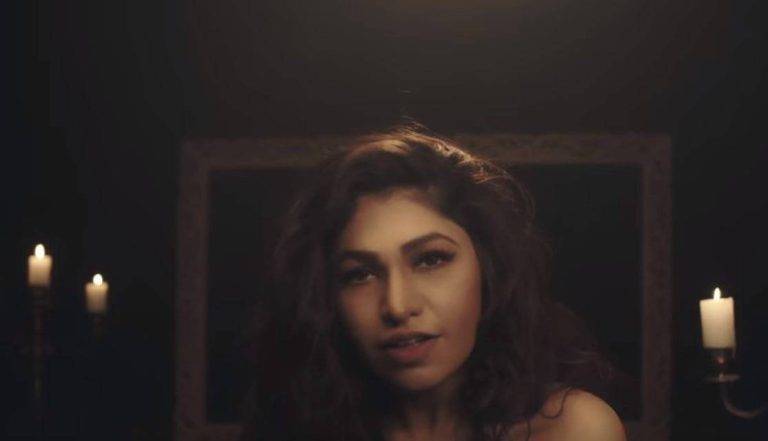 Phir Na Milen Kabhi Reprise Song Lyrics Hindi (2020) – Tulsi Kumar | Updated 2024 Phir Na Milen Kabhi Reprise Song Lyrics Hindi - Tulsi Kumar