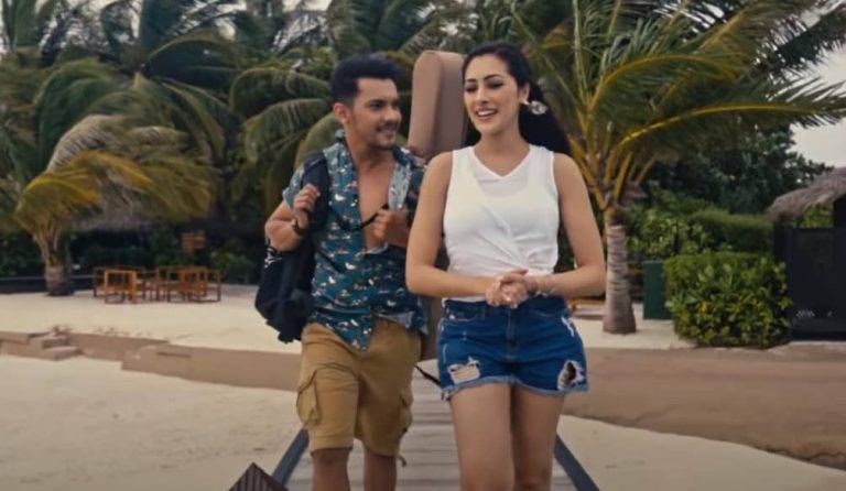 Main Dooba Rahoon Song Lyrics Hindi (2020) – Aditya Narayan | Updated 2024 मैं डूबा रहूँ Main Dooba Rahoon Song Lyrics Hindi – Aditya Narayan