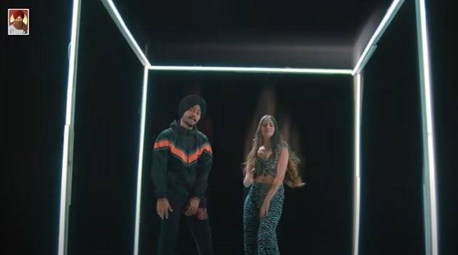 Laara Lappa Song Lyrics Hindi (2020) – Himmat Sandhu लारा लप्पा Laara Lappa Song Lyrics Hindi - Himmat Sandhu