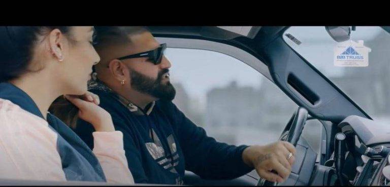 पिक्का Picca Song Lyrics In Hindi – Elly Mangat पिक्का Picca Song Lyrics In Hindi - Elly Mangat